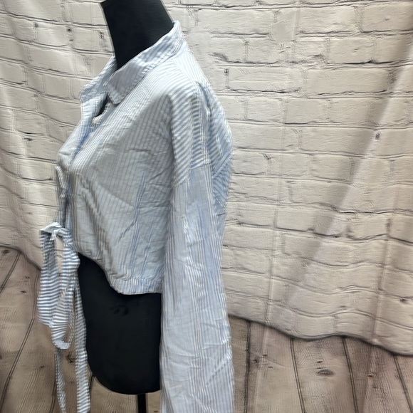 NWT Aeropostale  Long Sleeve Striped Wrap-Tie Cropped Shirt - Picture 2 of 6
